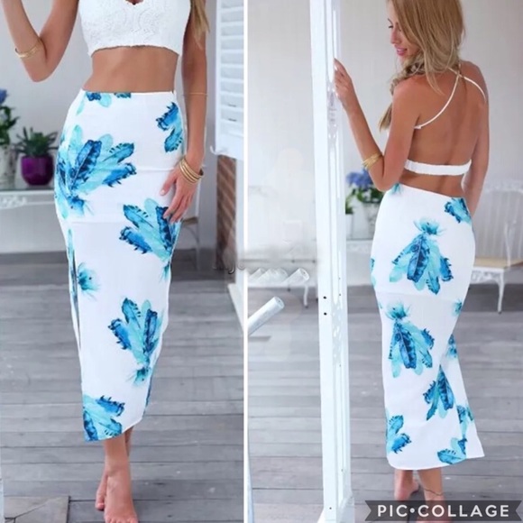 🦋Island Blossom Side Slit Maxi Skirt - Picture 2 of 3