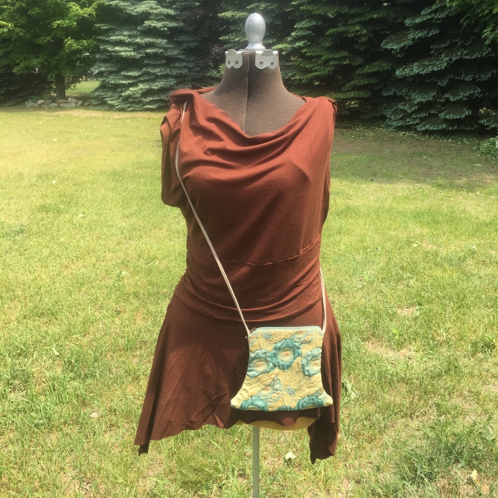 Sleeveless Brown cotton tee