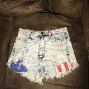 Vibrant M.U.I shorts