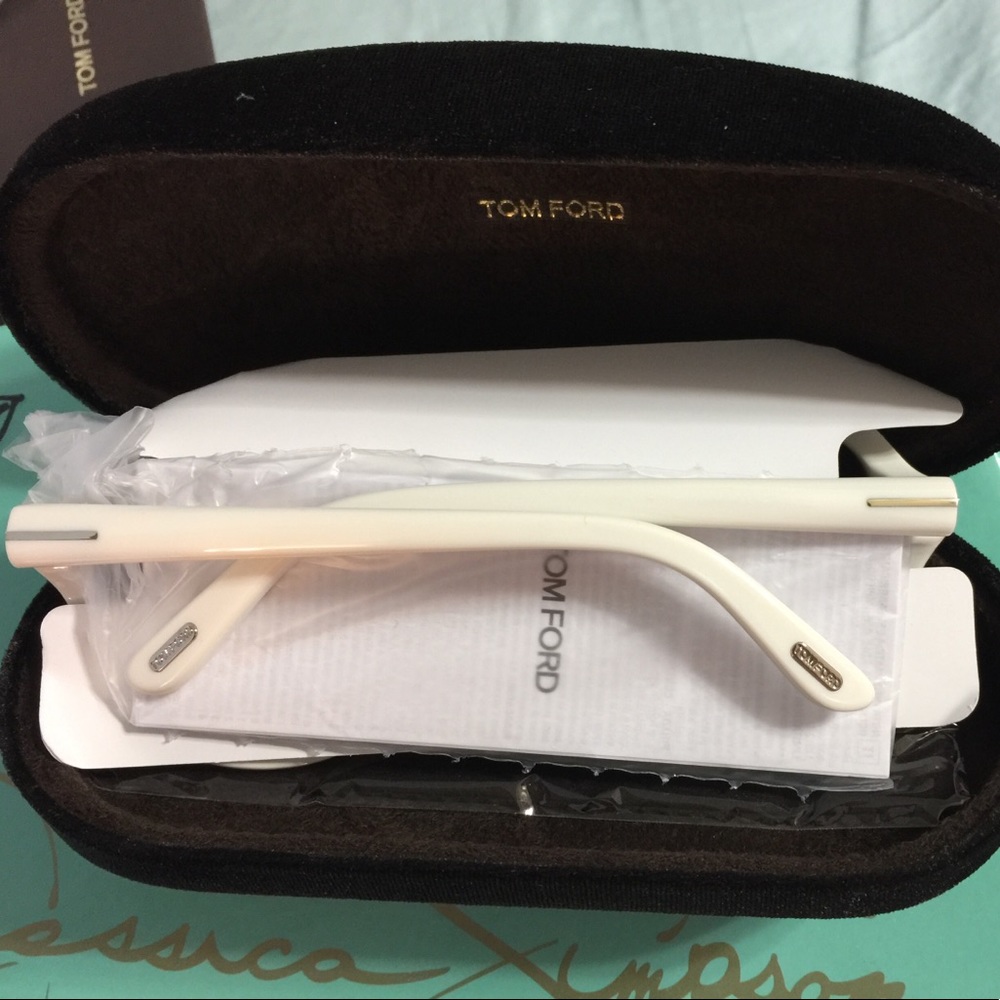 Tom Ford sunglasses BNIB - Picture 3 of 6