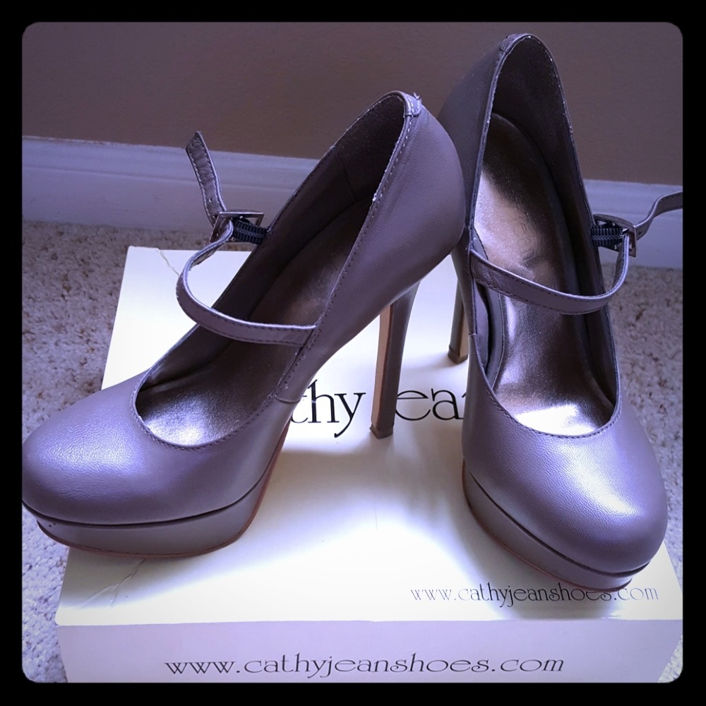 Cathy Jean pumps