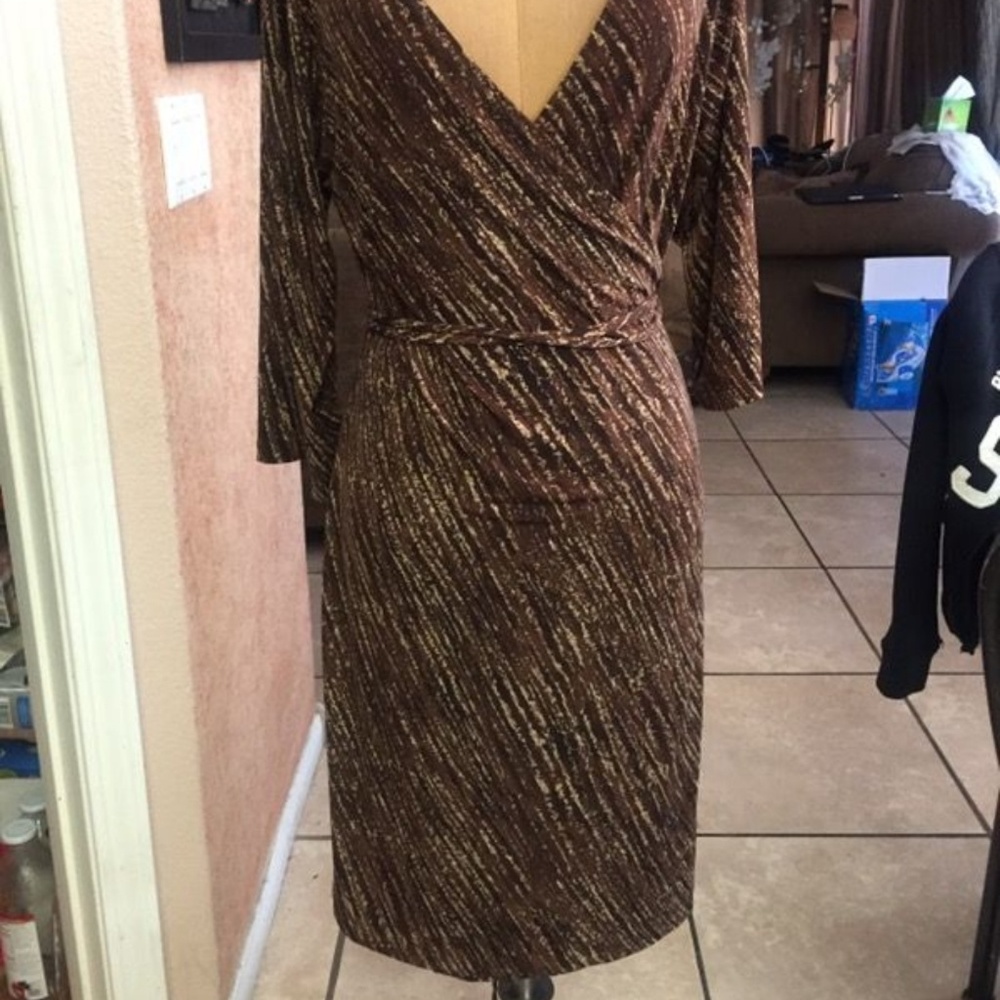 Dress - Picture 2 of 2
