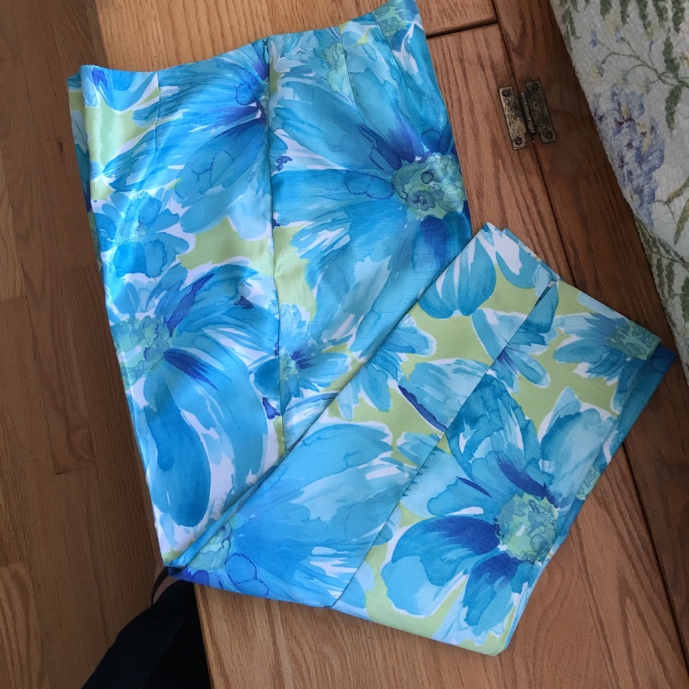 NWOT Requirements watercolor capris
