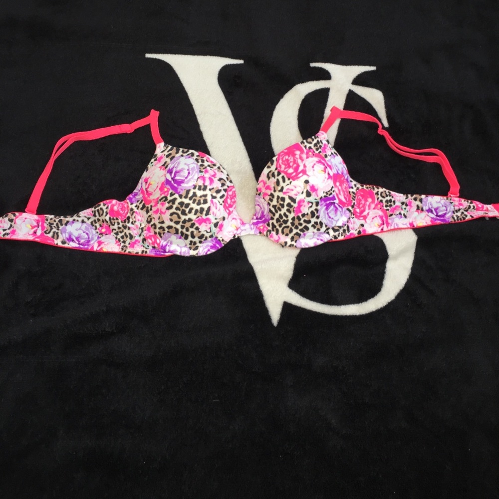 Victoria's Secret PINK bra