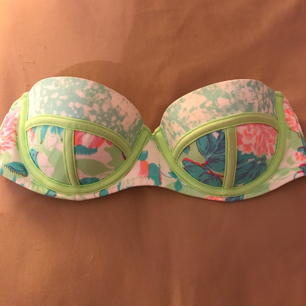 Strapless top