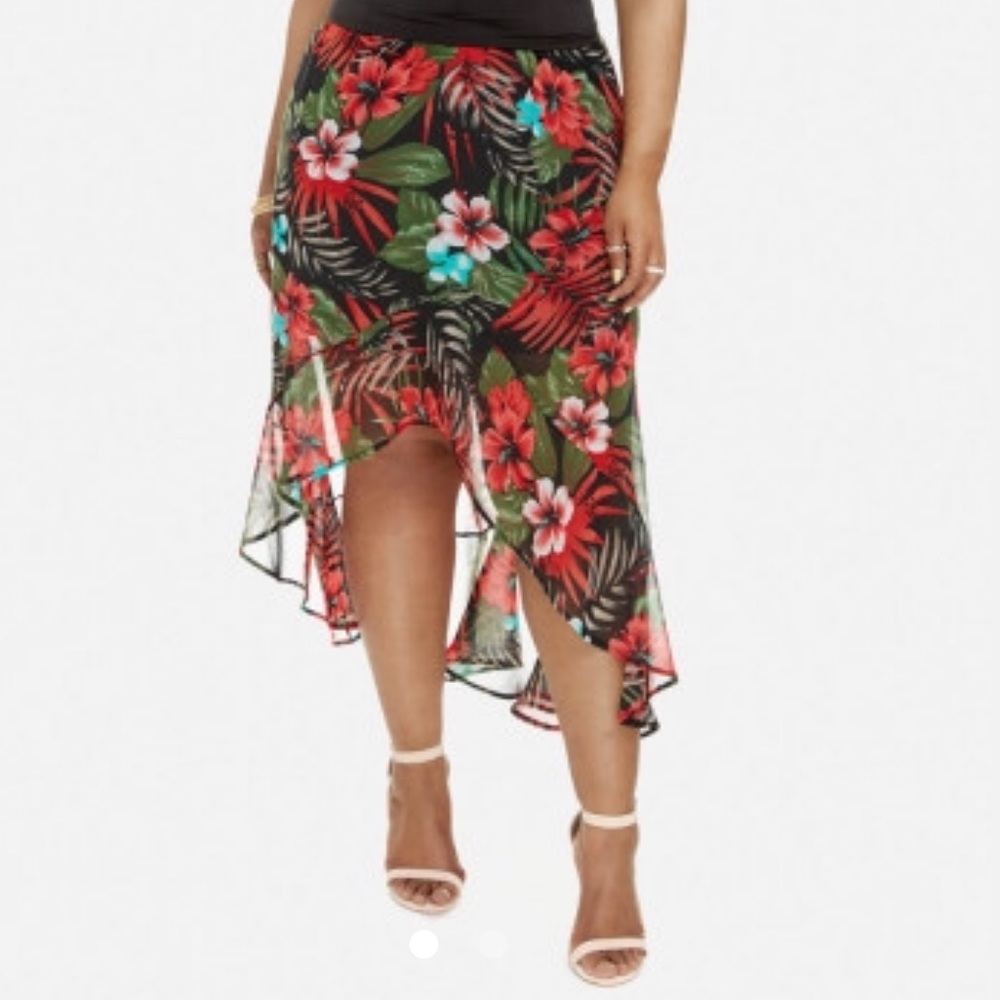 ⚡️Host pick⚡️Plus size high low floral skirt