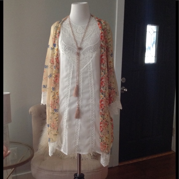 🦋BOHO white lace dress🦋 - Picture 4 of 6