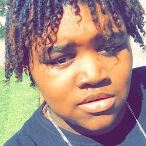 Meet your Posher, Ebony