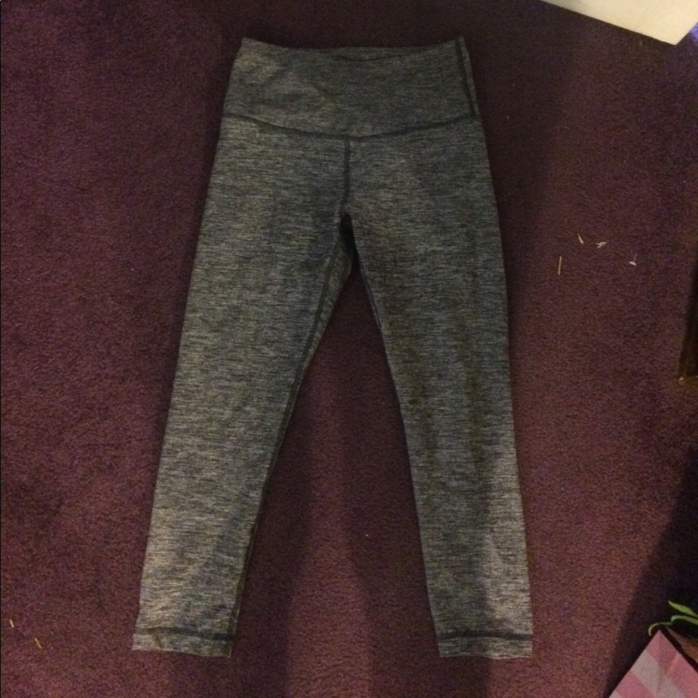 Yogalicious gray high rise crop leggings