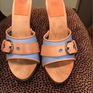 Coach Sz.7 Shoe with wood heel