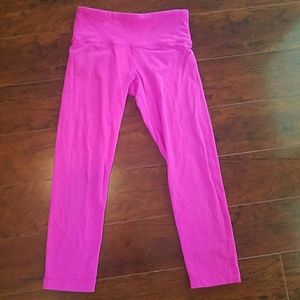 Hot pink lululemon cropped leggings
