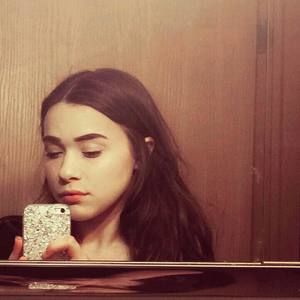 Meet your Posher, Cassie