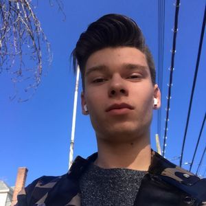 Meet your Posher, Denis