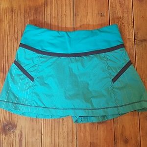 Teal lululemon skirt