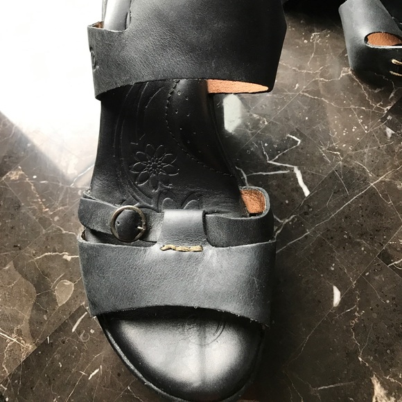 Born Sandals - NEW (worn only one time) - Picture 4 of 4