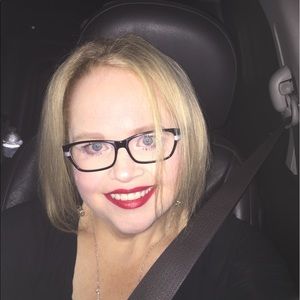 Meet your Posher, Alicha