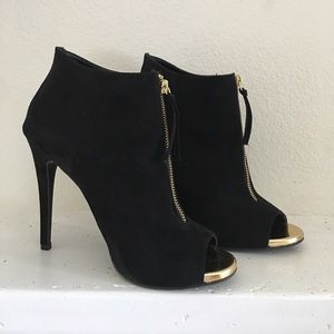 Mossimo Black Faux Suede Gold Zip Bootie Sz 9.5