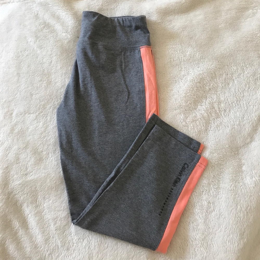 SALE🎉 NEW Calvin Klein Gray Cropped Leggings