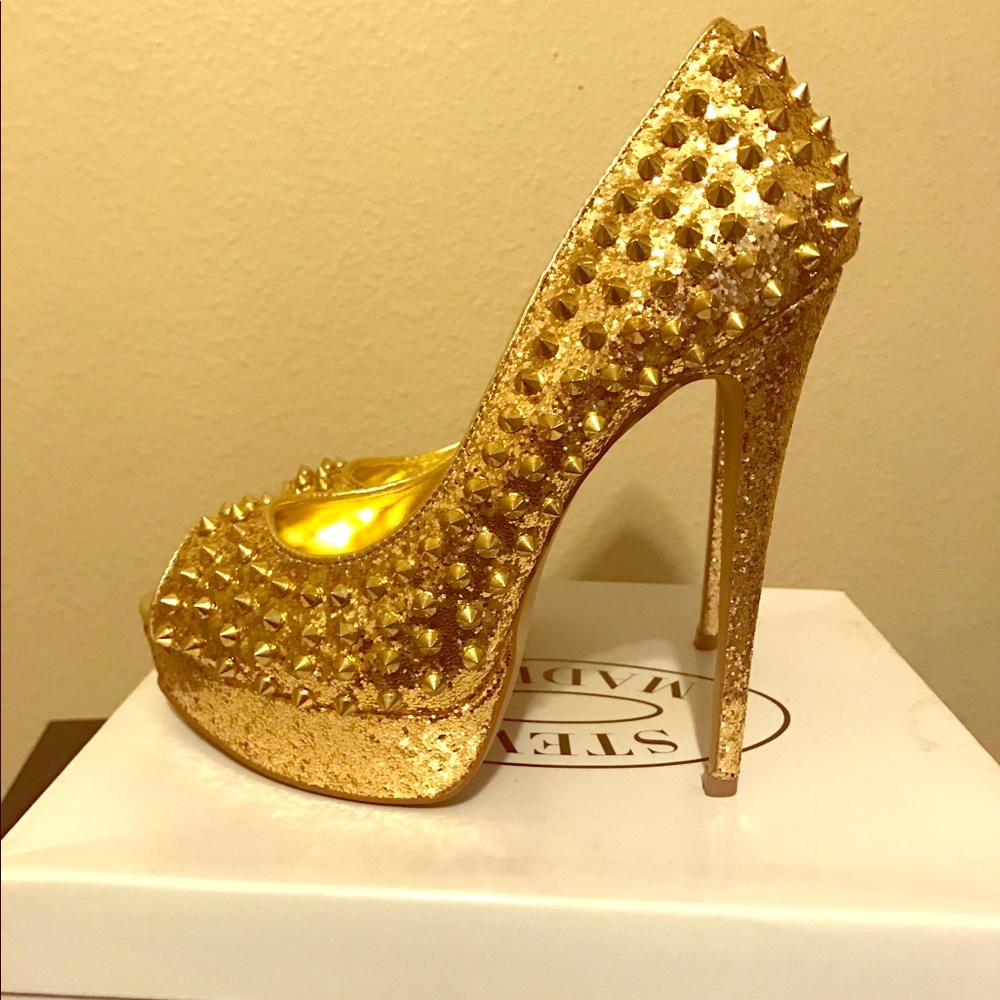 Steve Madden Women's Awwsome Pump 8.5