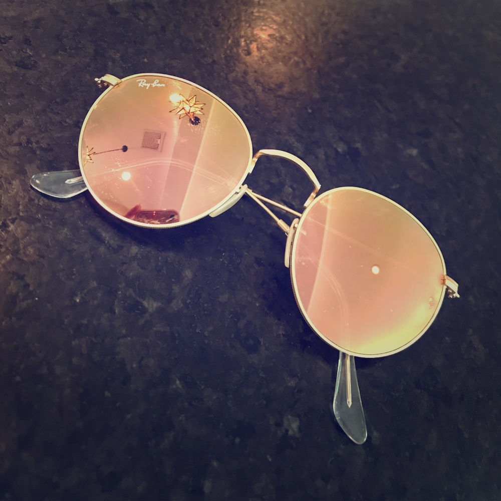 Round metal ray bans!