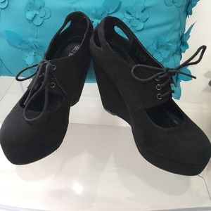 CALL IT SPRING BLACK WEDGES!!!!!