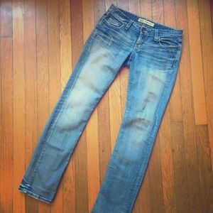 Distressed Skinny Jean