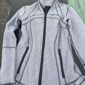 Heathered grey Lululemon Forme Jacket