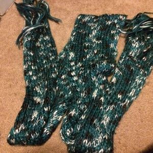 Maurices Scarf Teal and White