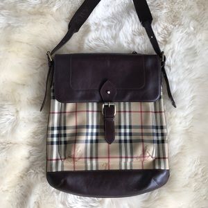 Burberry messenger bag - wonderful and classic! ❤️