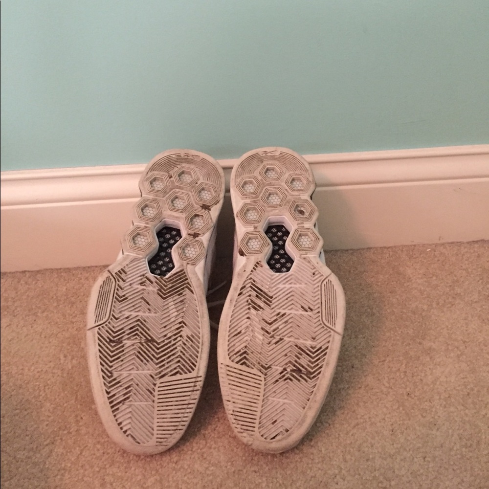 Reeboks - Picture 3 of 3