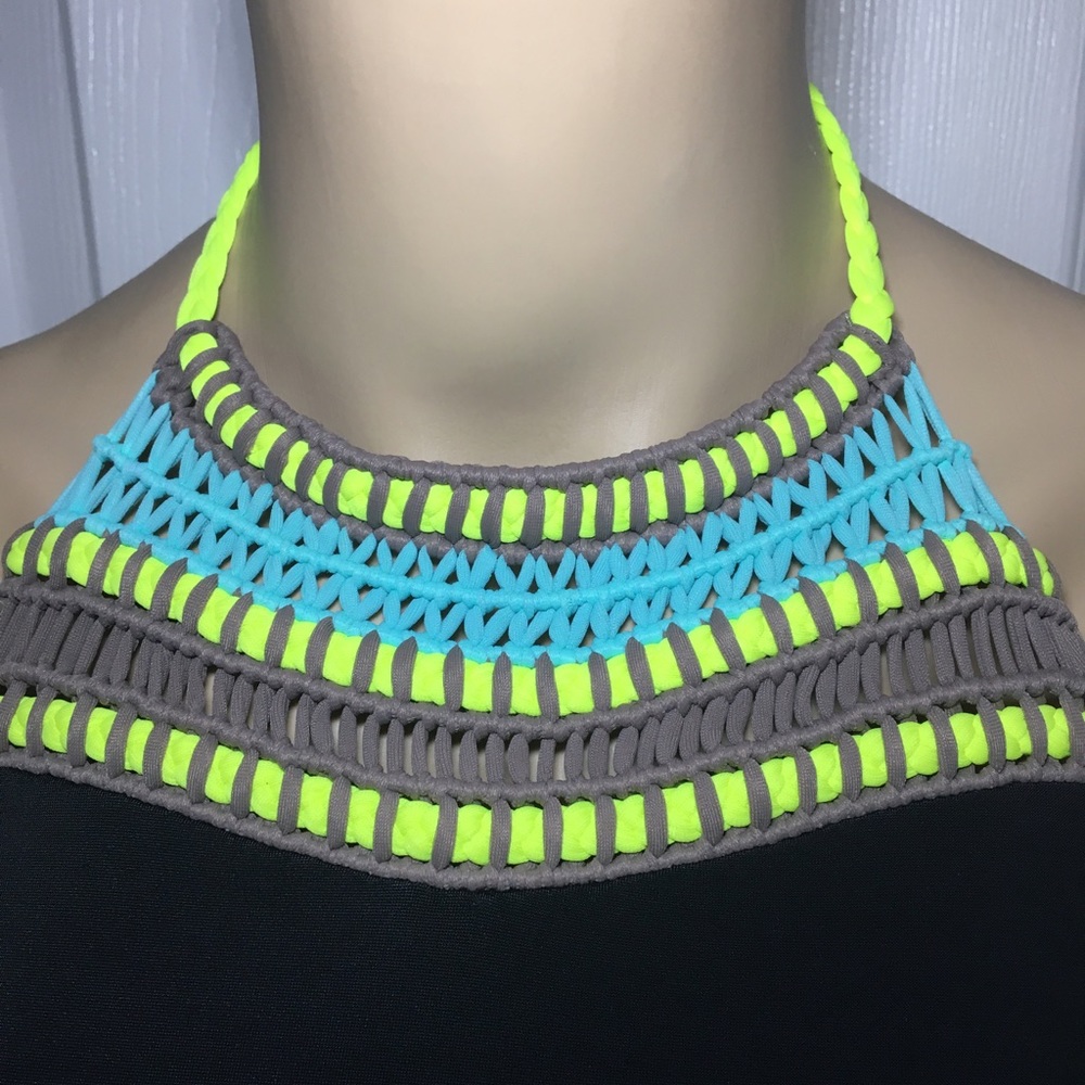 VS BIKINI TOP SIZE LARGE - Picture 7 of 7