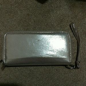 Wristlet wallet