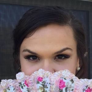 Meet your Posher, Leah