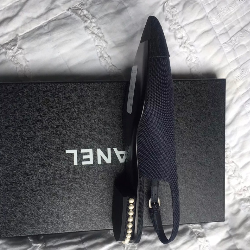 Authentic chanel slingback size 6.5 - Picture 2 of 3