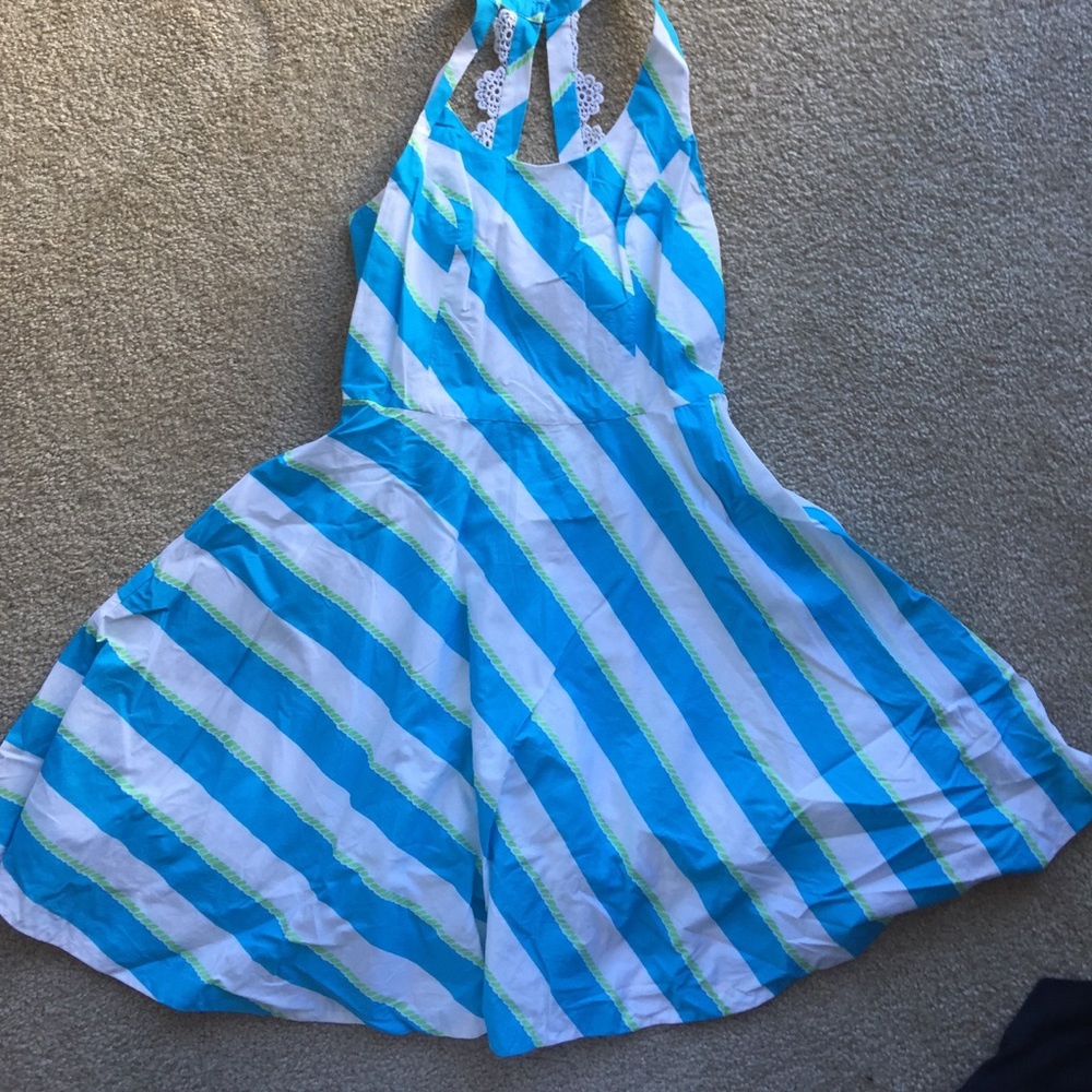 Used striped Lilly Pulitzer sun/day dress (6)