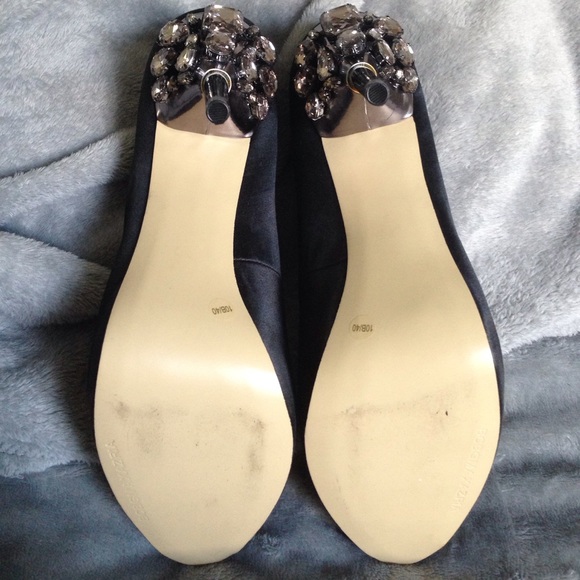BCBG MAXAZRIA HILDY BLACK SATIN HEELS - Picture 7 of 8