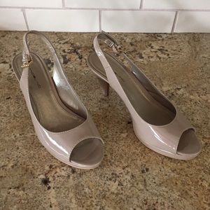 Nude peep toe pumps - sling back - tiny platform