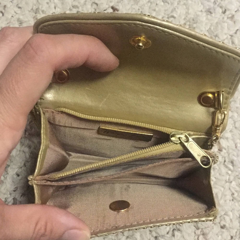 Whiting and Davis gold small purse - Picture 4 of 4