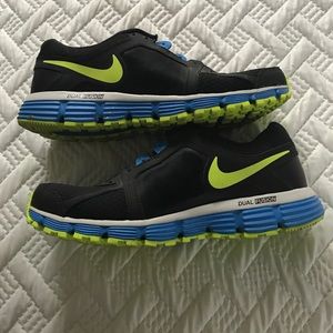 Nike Sneakers dual fusion st2 womans 6.5