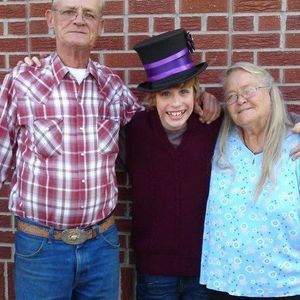 Meet your Posher, Elnora