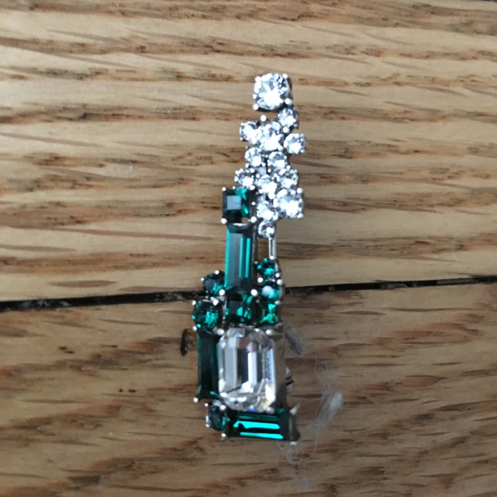 Marc Jacobs small sized champagne brooch