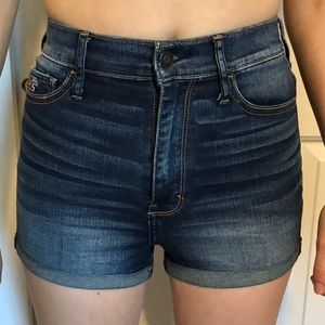 Hi waisted Hollister jean shorts size 0