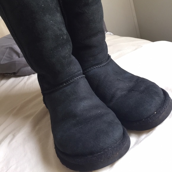 Ugg boots - Picture 2 of 2