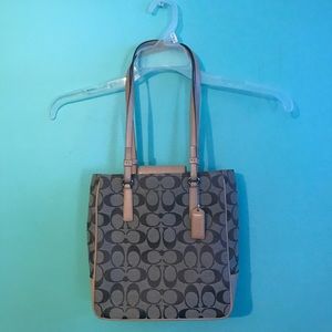 *MAKE AN OFFER!* Authentic Coach Bag H1K-6090