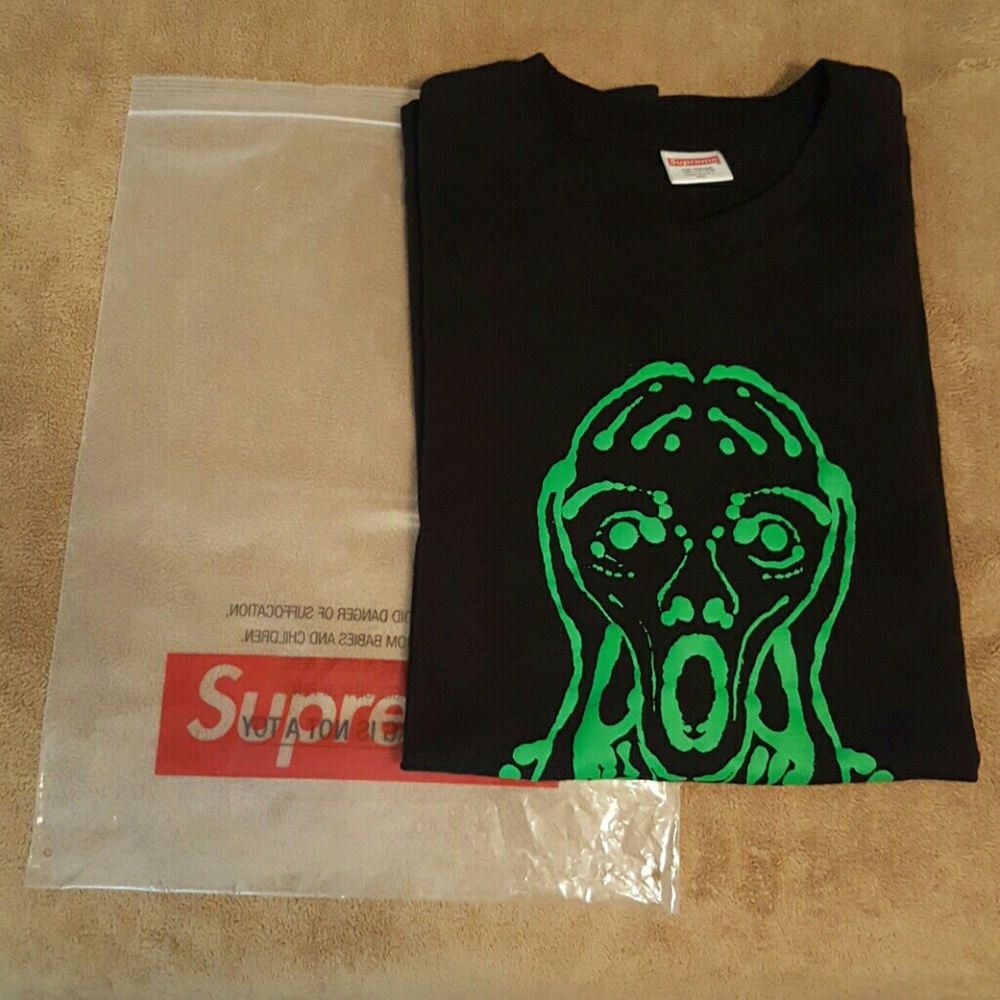 !!!SOLD!!! Supreme scream alien Tee