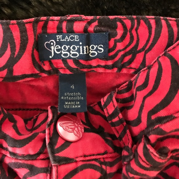 Outfit - Kitten & Puppy + Red Floral Jeans - Picture 4 of 6