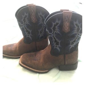 Boys Ariat cowboy boots
