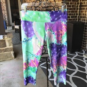 Onzie multi colored Capri leggings