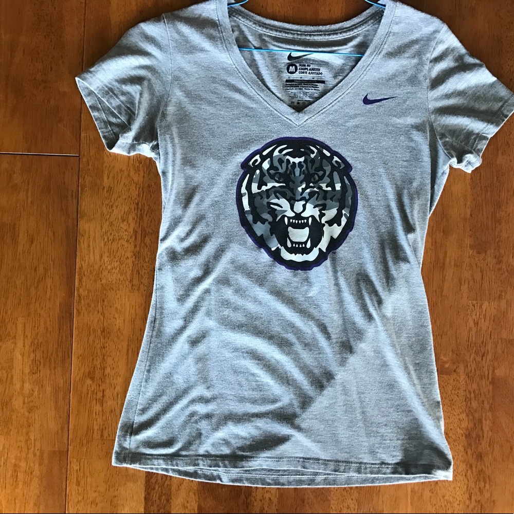NIKE LSU shirt