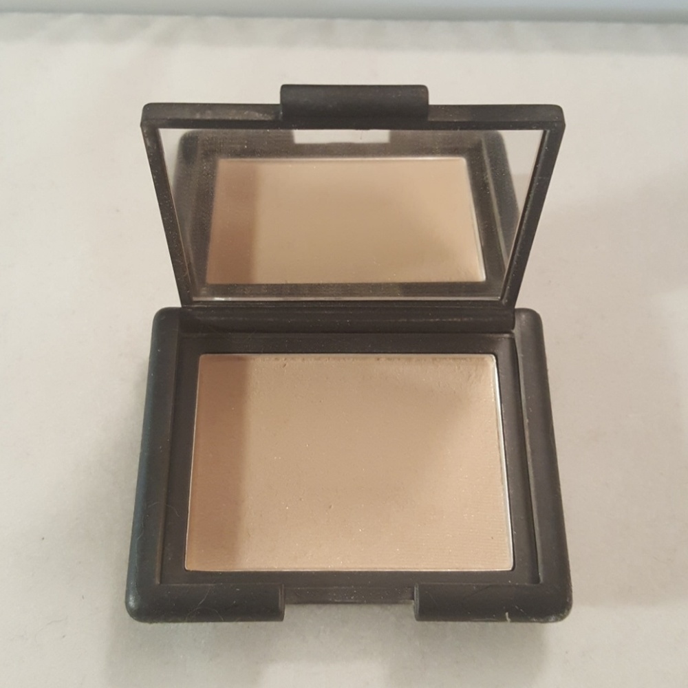 Auth Nars Highlighter in Nico